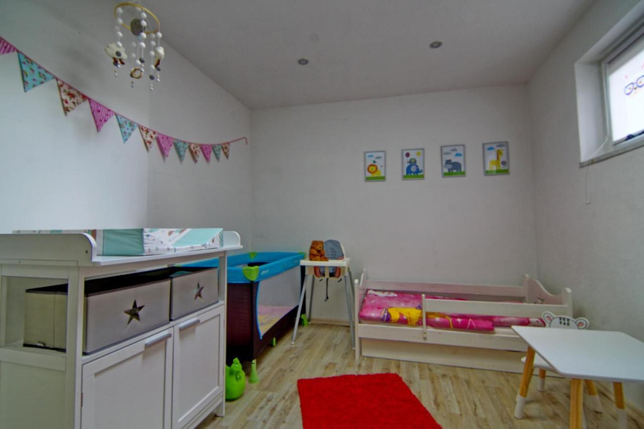 Kleines Glueck Apartment Burgbrohl Екстериор снимка